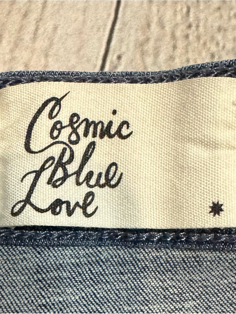 Cosmic Blue Love High-Rise Dark Blue Denim Jean Shorts Size 32 - Picture 4 of 6